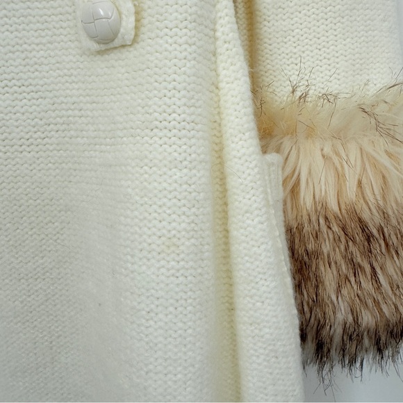 Y2K Vibes Boston Proper Cream Hooded Sweater with Faux Fur Trim - Picture 7 of 7